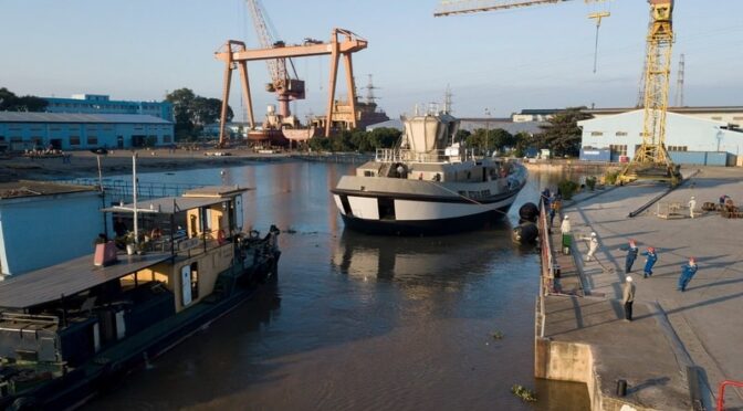 Damen во Вьетнаме спустил на воду первый в мире полностью электрический буксир!